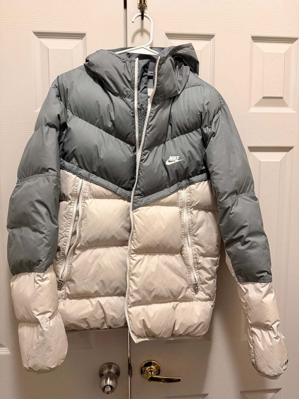 Nike Storm-FIT Windrunner Puffer Jacket Size S Grey White Down